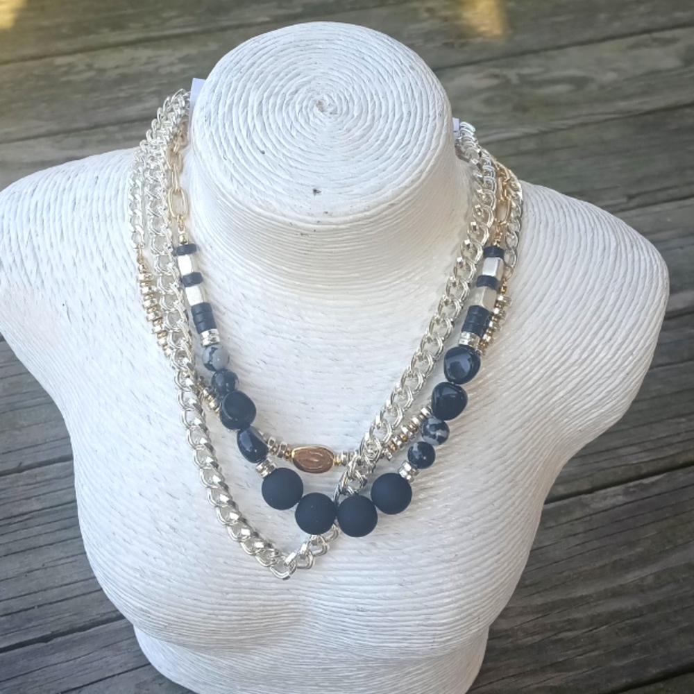 Elegant Black and Silver Necklace